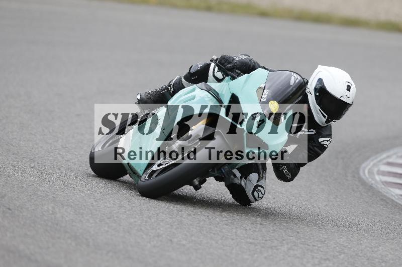 /09 19.04.2026  Caremotion get faster ADR/Gruppe gelb/44